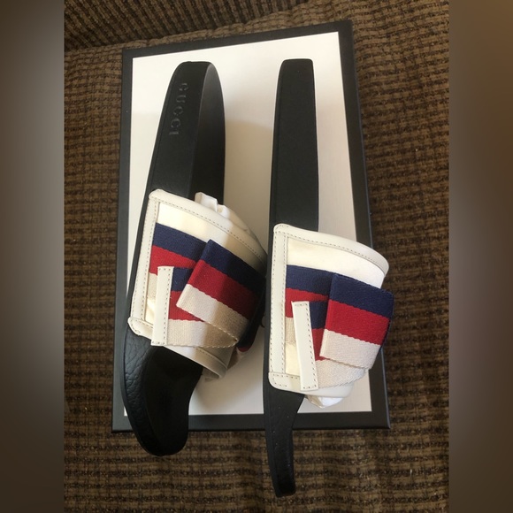 Gucci Satin slides with Sylvie bow - Picture 7 of 14